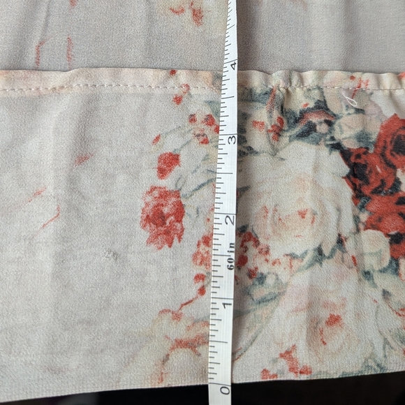 Baltic Born "Giselle" Light Grey Floral Long Sleeve Chiffon Dress With Slit - Picture 10 of 10